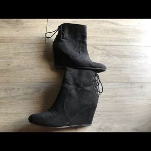 Lace Up Wedge Bootie! 🖤